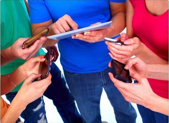 El uso de los smartphones en la sociedad del futuro El uso de los smartphones en la sociedad del futuro