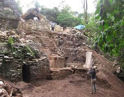 Descubren teatro maya de 1.200 años de antigüedad