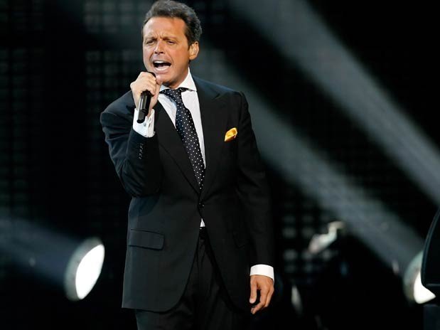 Luis Miguel hace dueto virtual con Frank Sinatra - Video