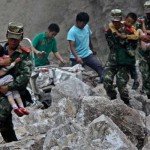 Fotos y video: Sismo en China deja 64 muertos Sismo en China deja 64 muertos