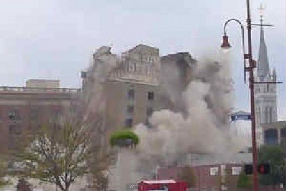 Video: Derrumbe de un hotel