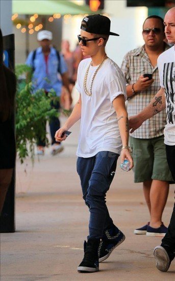 Fotos: Justin Beiber atacó a un periodista