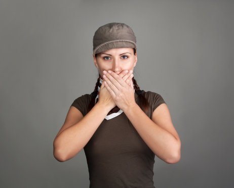¿Por qué los dientes se vuelven grises?