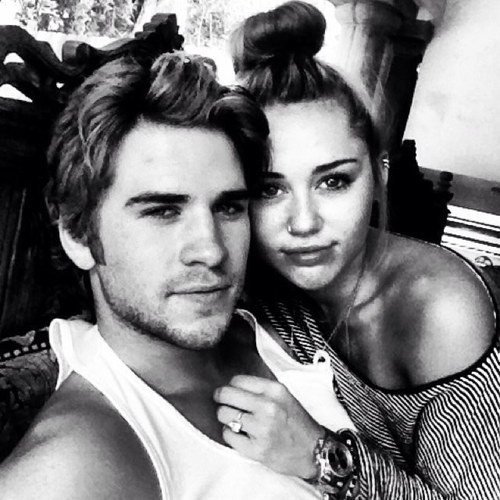 Liam Hemsworth deja a Miley Cyrus