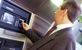 Consejos para evitar robos al salir del banco o cajero