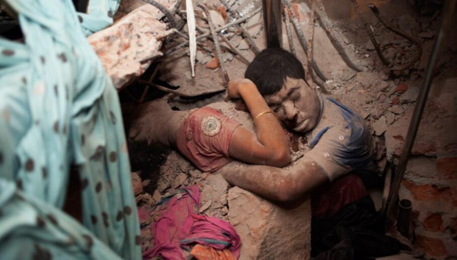 La imagen más conmovedora de la tragedia de Bangladesh