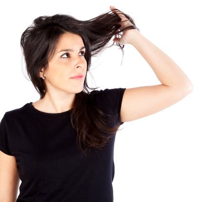Alopecia por tracción: Causas, síntomas y tratamiento
