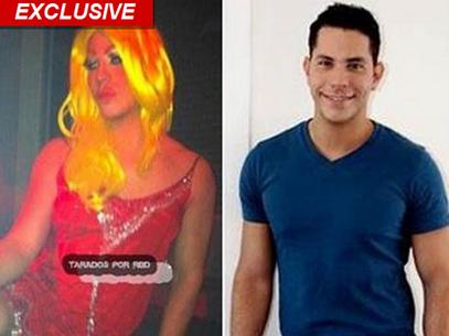 Christian Chávez preso por foto vestido de mujer