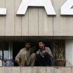 Dos personas mueren al tirarse al vacío durante un incendio - Fotos