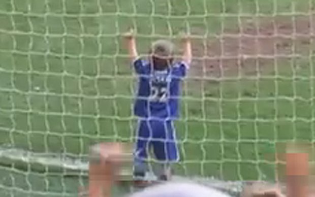 Video: Bebé goleador conmueve al fútbol