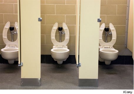 Cómo prevenir contraer enfermedades en baños públicos