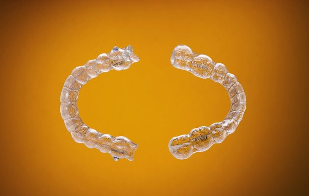 Nueva ortodoncia Invisalign: Ventajas y desventajas