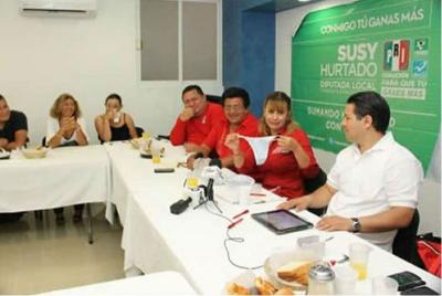 Candidata del PRI regala lencería en Cancún