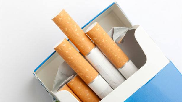 Cajetilla de cigarrillos inteligente anima a dejar de fumar