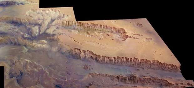 Fotos del cañón más grande del Sistema Solar