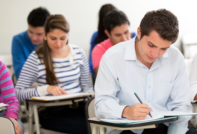 Alumnos que fuman tienen menos rendimiento escolar