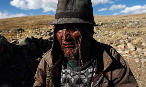 ¿Dónde vive el hombre más longevo del mundo?