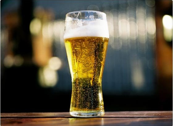 Crean una cerveza que cura la resaca