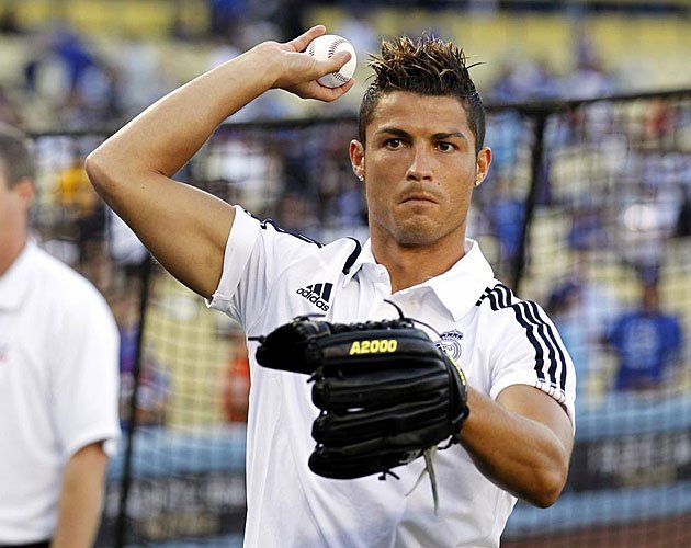 Video: Cuán bueno es Cristiano Ronaldo jugando béisbol