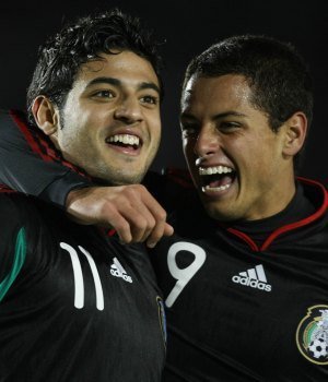 Javier 'Chicharito' Hernández vs. Carlos Vela