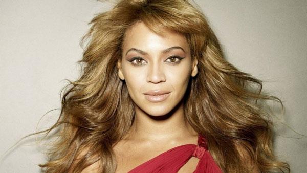 Mujer demanda a Beyoncé por detener una montaña rusa