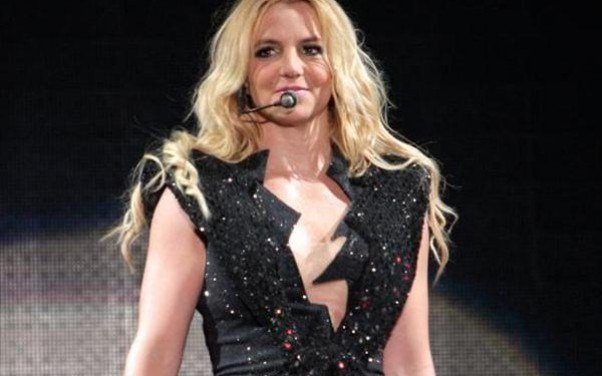 Pagan millones a Britney Spears por hacer playback