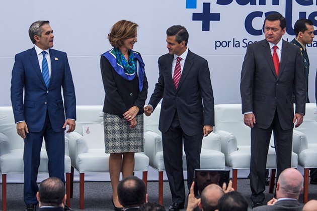 Por qué Enrique Peña Nieto niega saludo a Osorio Chong?