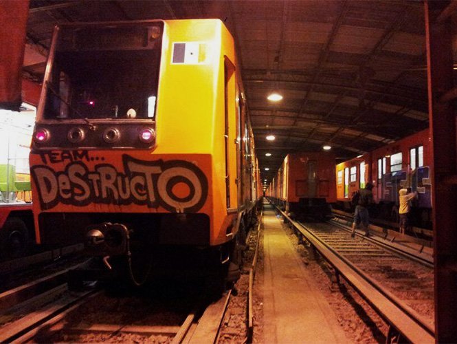 Metro prepara demanda contra 'graffiteros' que dañen instalaciones y vagones