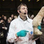 Zoológico de Copenhague causa polémica al matar a joven jirafa y dar sus restos a los leones - Fotos